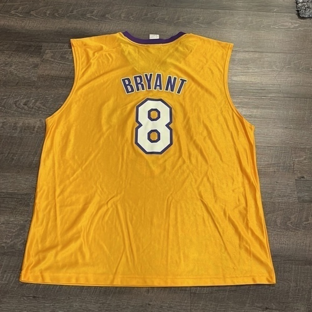 NBA LAKERS KOBE BRYANT JERSEY - Picture 4 of 4